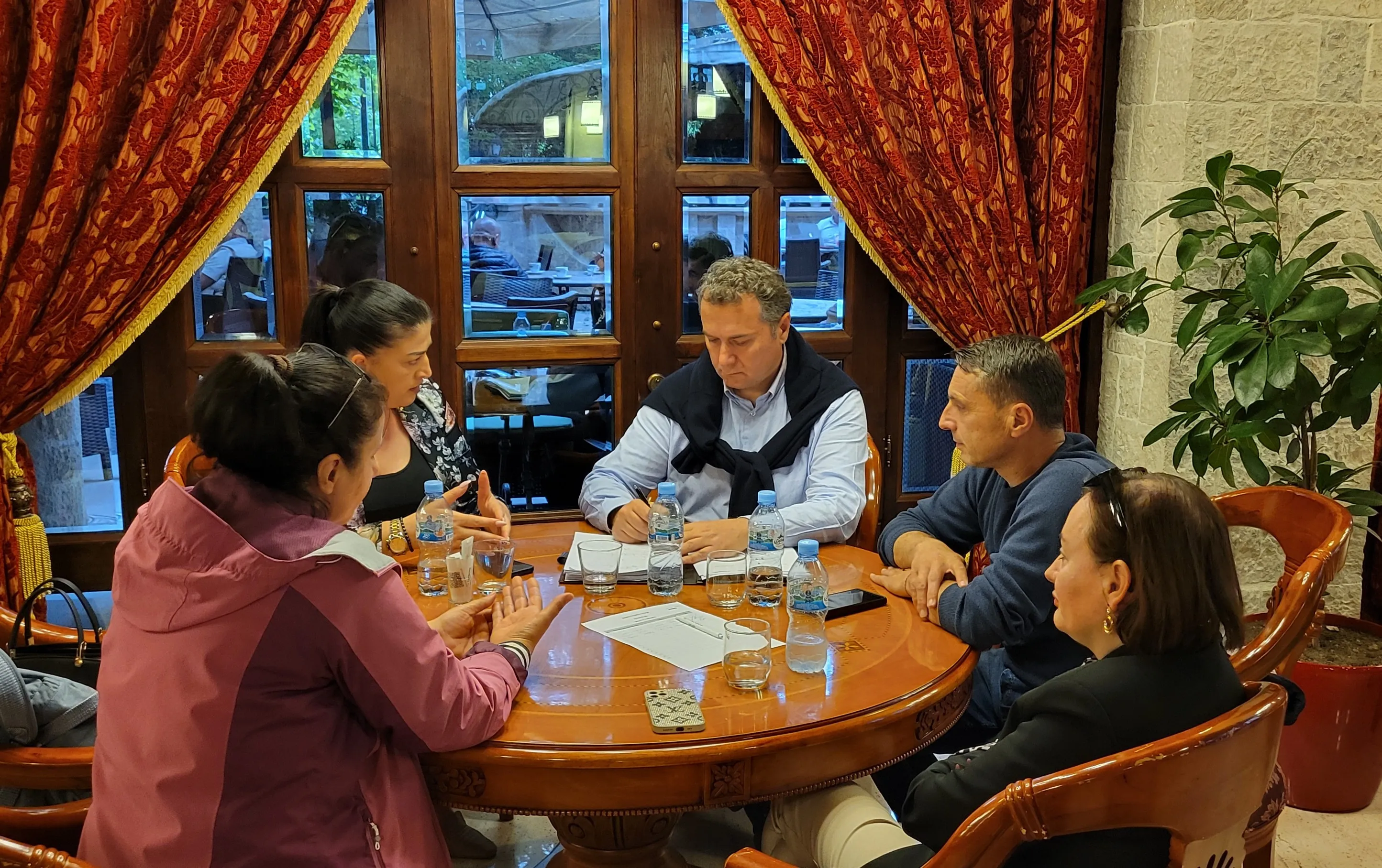 Diskutim në takimin e komitetit të punës